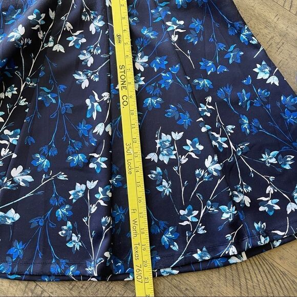 Roz & Ali Black with Blue Floral Print Skater Mini Skirt - Size Medium - Picture 5 of 7
